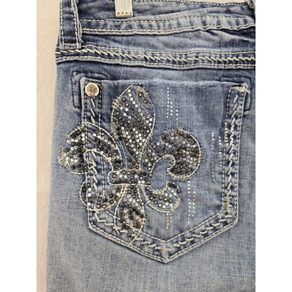 Miss Me Embellished Med Wash Denim Shorts. JE5868EH Easy Shorts. Ladies Size 31 - Picture 12 of 13